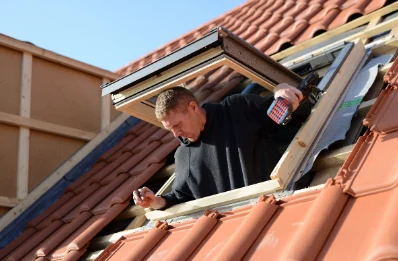 Pose de fenêtres de toit Velux à Frédéric-Fontaine